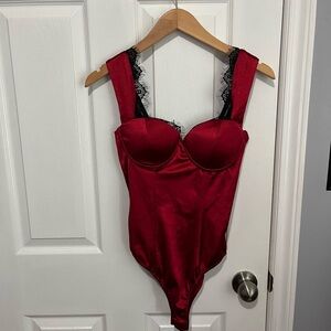 NWOT fashion nova red bodysuit